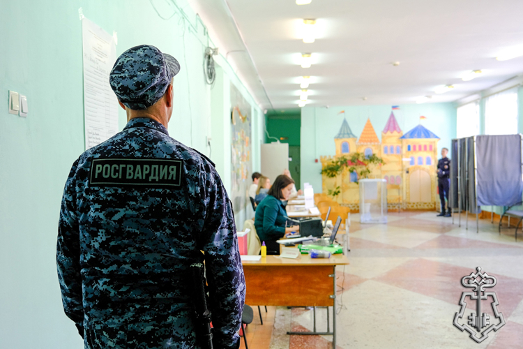 Личный состав вневедомственной охраны Росгвардии по Республике Марий Эл обеспечил охрану общественного порядка и безопасности в период проведения Единого дня голосования.