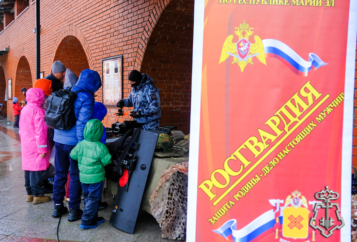 СОТРУДНИКИ РОСГВАРДИИ ПРИНЯЛИ УЧАСТИЕ В ФЕСТИВАЛЕ «РОДИНА. ЗНАНИЕ. ЧЕСТЬ» В ЙОШКАР-ОЛЕ