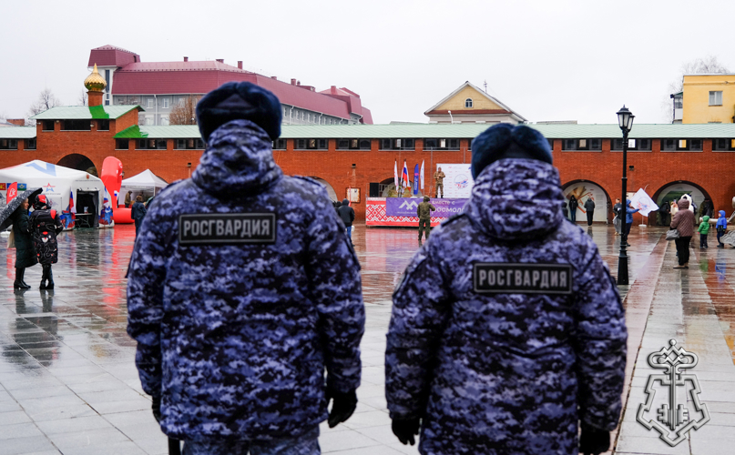 СОТРУДНИКИ РОСГВАРДИИ ОБЕСПЕЧИЛИ ПРАВОПОРЯДОК В ПРАЗДНИЧНЫЕ ДНИ В МАРИЙ ЭЛ