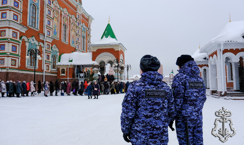 Сотрудники вневедомственной охраны Росгвардии обеспечили общественный порядок и безопасность в ходе празднования Крещения Господня в Марий Эл