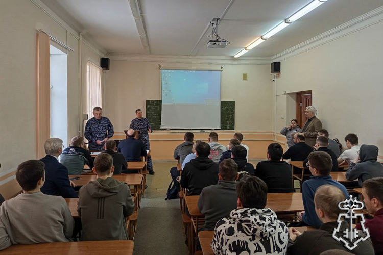Встреча с будущими защитниками: студентам Йошкар-Олы рассказали о службе в Росгвардии
