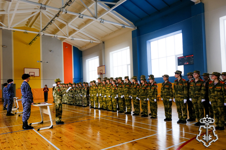 В Йошкар-Оле прошла торжественная церемония посвящения подшефных школьников в кадеты Росгвардии