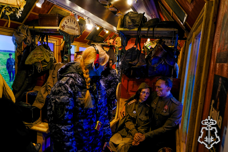 Сотрудники вневедомственной охраны посетили уникальную выставку «Поезд Победы» в Йошкар-Оле