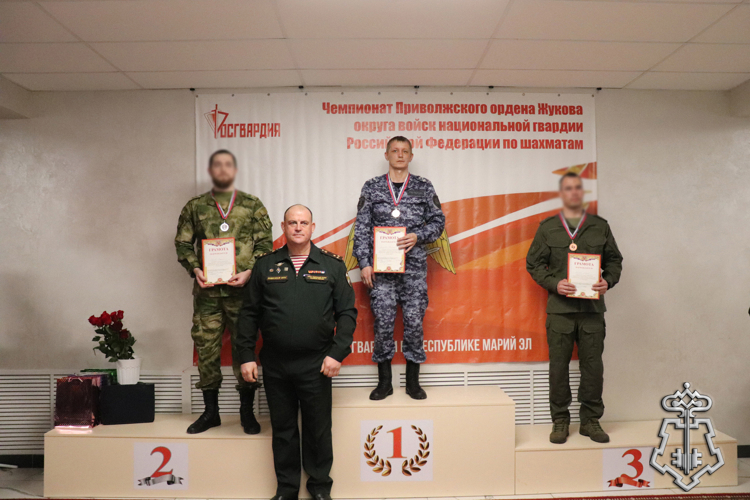 В столице Марий Эл росгвардейцы Приволжья сразились в шахматы в юбилейный для ведомства год