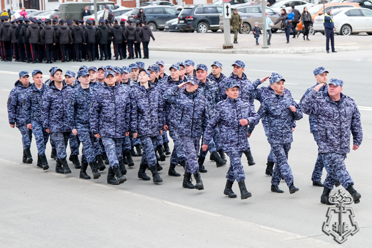 Личный состав вневедомственной охраны Управления Росгвардии по Республике Марий Эл готовится к Параду Победы (видео)