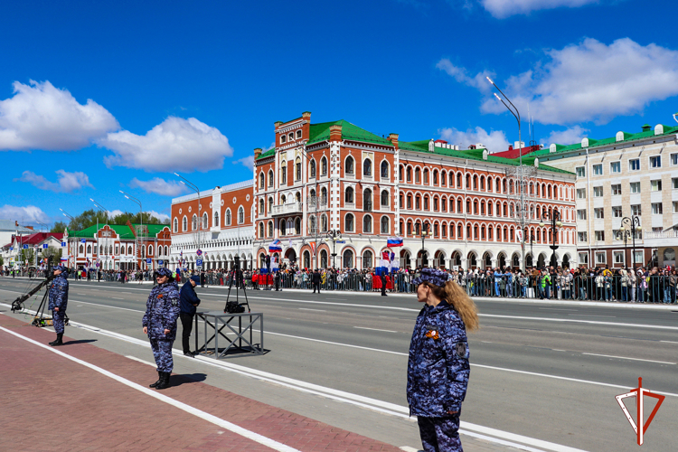 Сотрудники вневедомственной охраны Росгвардии по Республике Марий Эл обеспечили правопорядок во время празднования Дня Победы в Республике Марий Эл