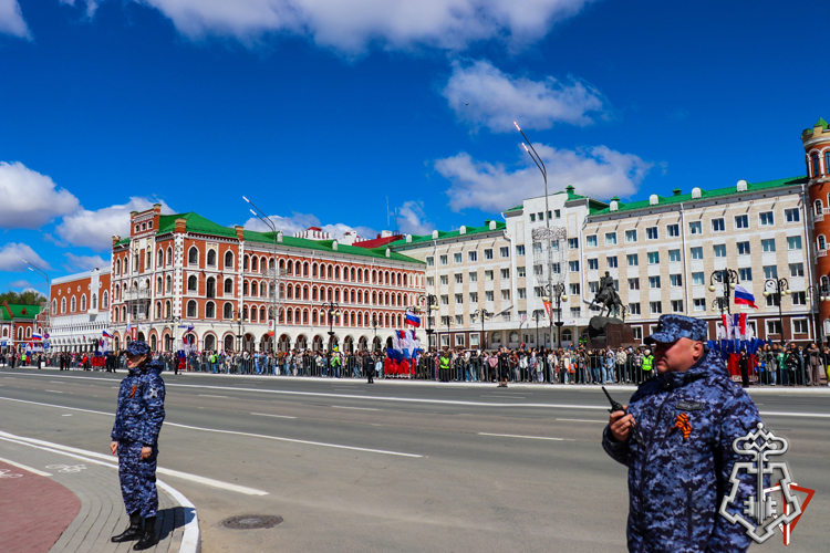 Сотрудники вневедомственной охраны Росгвардии по Республике Марий Эл обеспечили правопорядок во время празднования Дня Победы в Республике Марий Эл
