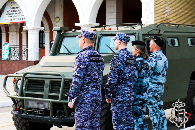 Сотрудники вневедомственной охраны Росгвардии по Республике Марий Эл приняли участие во всероссийской акции «Ночь музеев» в Республике Марий Эл