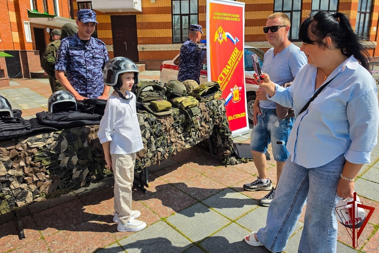 Вневедомственная охрана Росгвардии по Республике Марий Эл продолжает знакомить граждан со службой в войсках национальной гвардии (видео)
