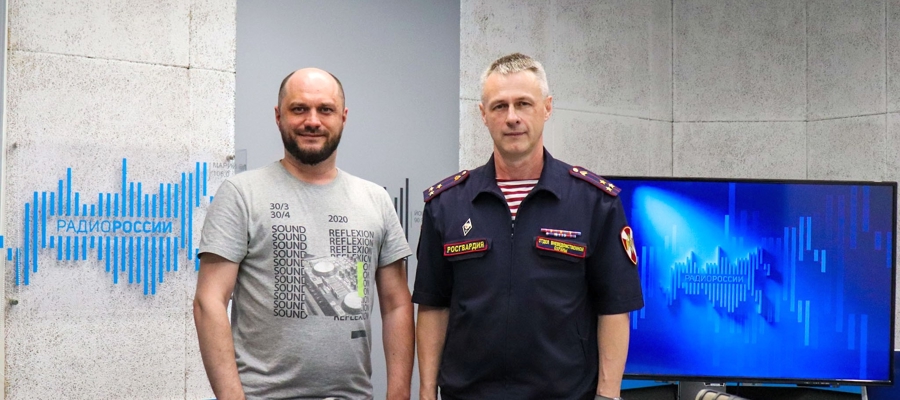 В Йошкар-Оле начальник вневедомственной охраны Росгвардии принял участие в радиопрограмме 
