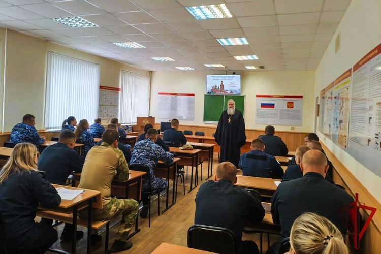 В отделе вневедомственной охраны Управления Росгвардии по Республике Марий Эл прошло духовно-просветительское мероприятие