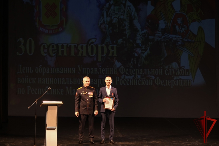 В Йошкар-Оле состоялось торжественное мероприятие, посвящённое 10-летию Управления Росгвардии по Республике Марий Эл 